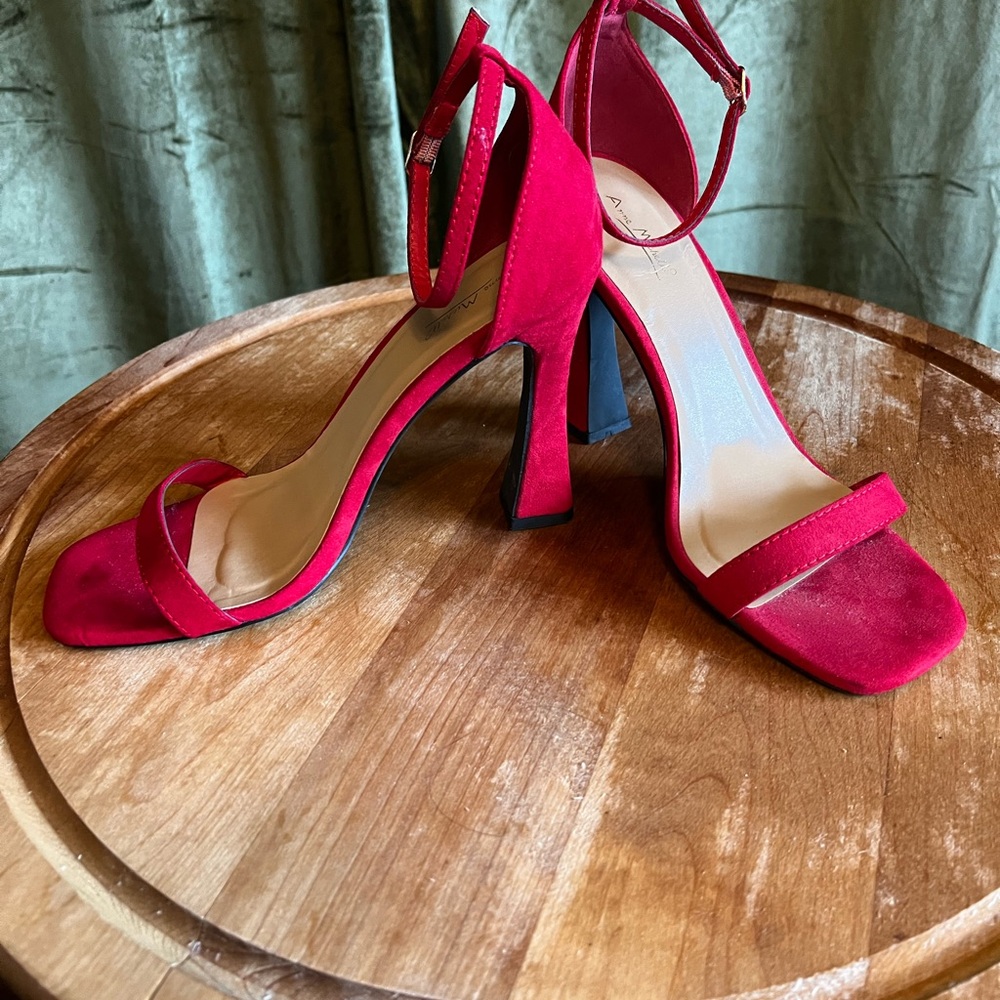 Anne Michelle Red Ankle-Strap Block Heel Sandals Size 10
